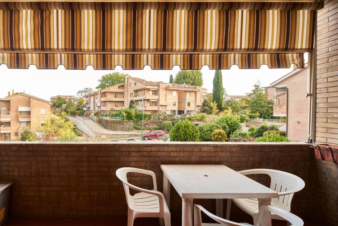 Appartement Little Brick House On Siena Hills With Balconies Extérieur photo